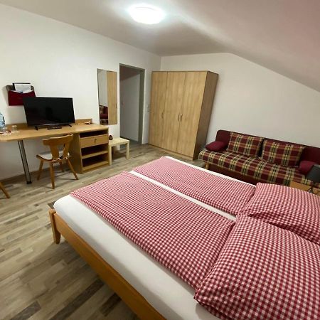 Pension Waldschenke Am Woerthersee Velden am Wörthersee Buitenkant foto